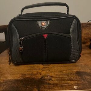 Swiss Gear Seeps Style Canvas Camera Bag